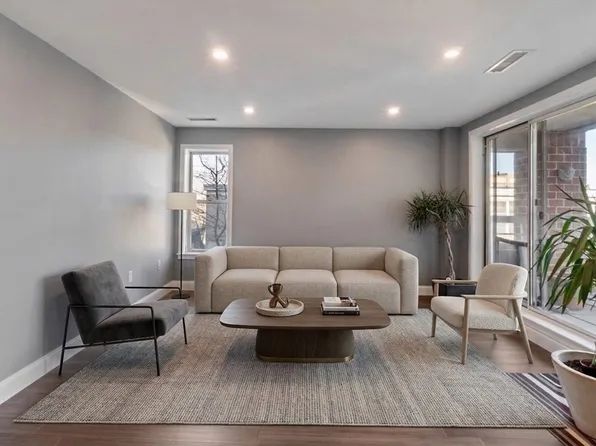 20 Chestnut St #26, Cambridge, MA 02139