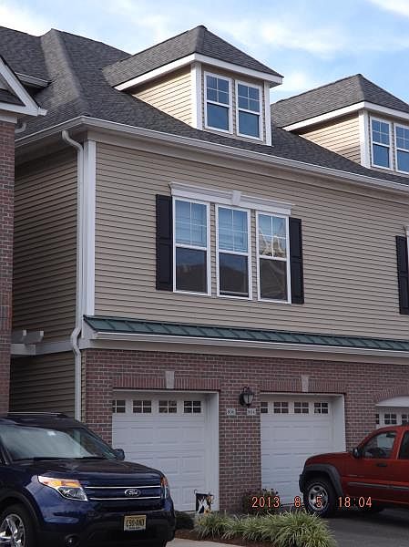 2nd image of 806 River Pl