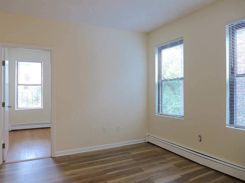 1st image of 32 S Huntington Ave