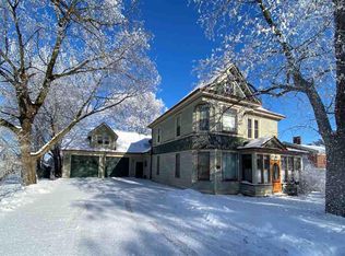 511 Front St, Mineral Pt, WI 53565