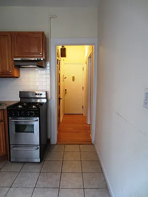 Rented by Waverly Realty Associates | media 18