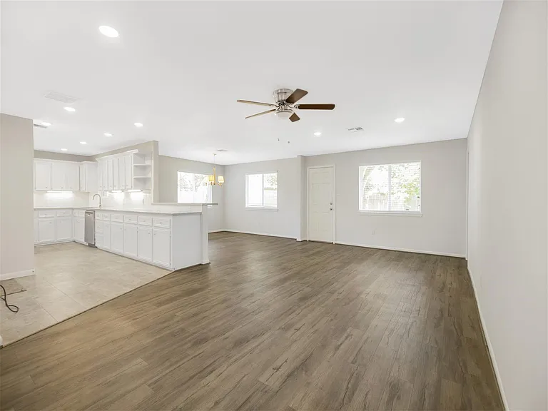 5830 Ettrick Dr — Photo 5