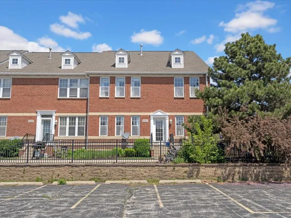 8207 Lincoln Ave, Skokie, IL 60077