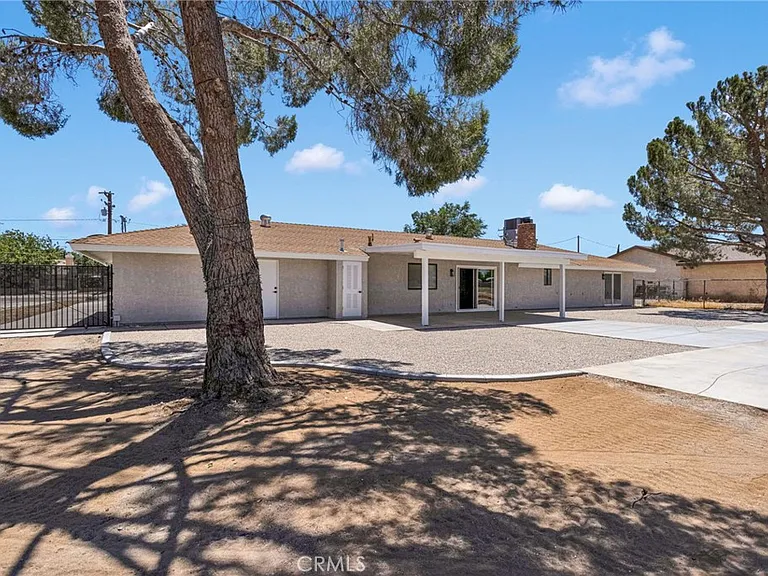 15262 El Centro St — Photo 49