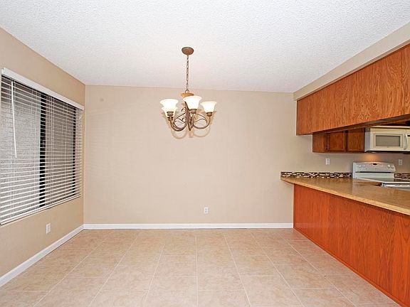 5th image of 12741 Laurel St Unit 77