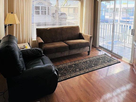 4th image of 9797 E 32nd St #1018