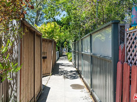5th image of 929 Marco Pl