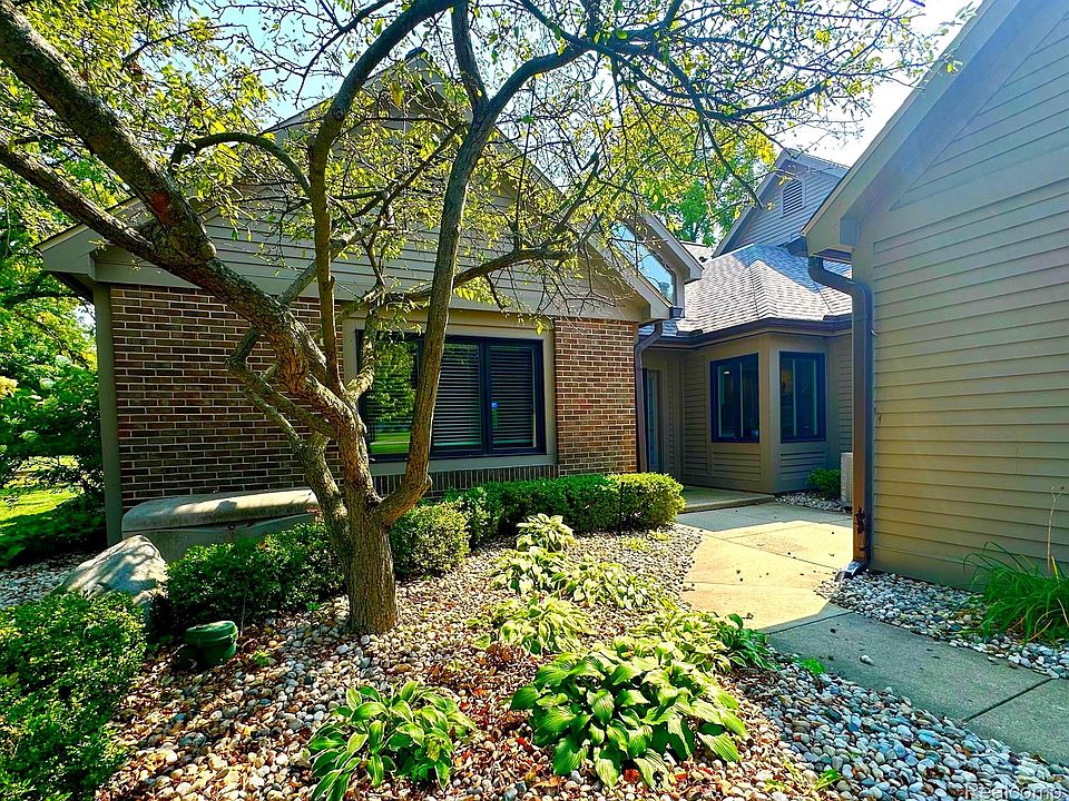 1st image of 4674 Cottonwood Dr