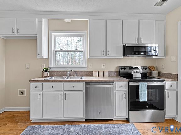 2nd image of 398 S Oak Ave