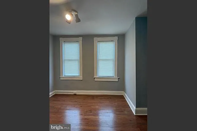 1621 Darley Ave — Photo 7