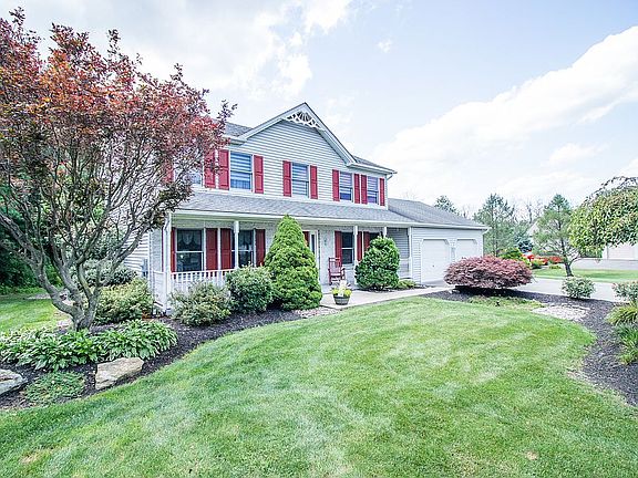 2nd image of 1174 Sierra Dr