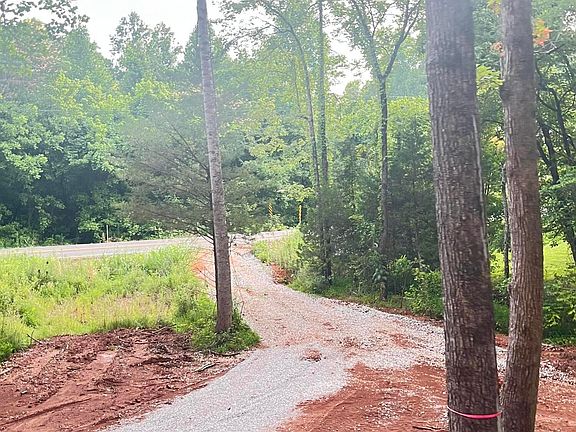 4th image of 3011 Ballplay Rd