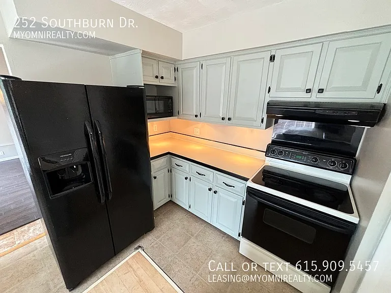 252 Southburn Dr — Photo 6