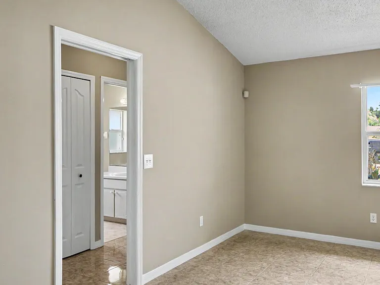 4 Foxhall Ct — Photo 36