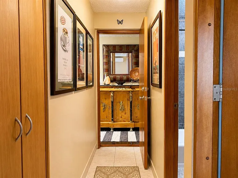 1035 Avenue Ashford #407 — Photo 7