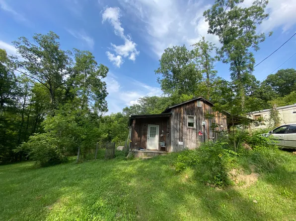 5285 Parina Rd, Brooksville, KY 41004