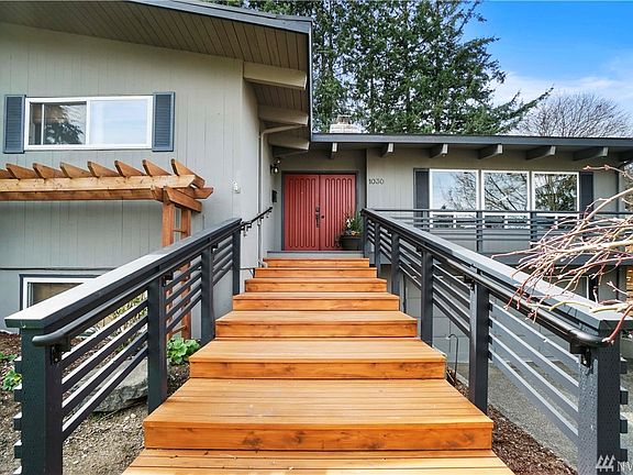 New stairway and railing. Stunning!