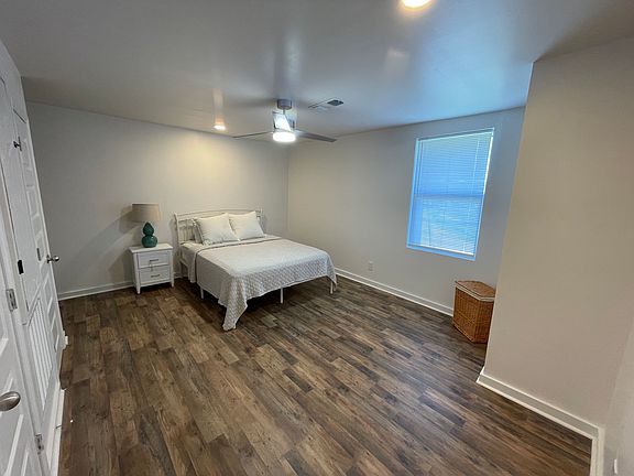 5th image of 592 Royal Oak Dr #4