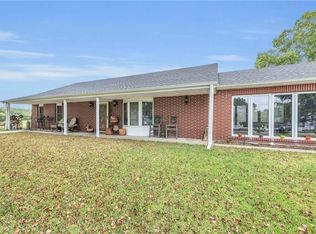 111 Cora Dr, Weston, MO 64098