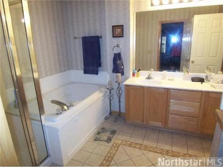 1884 Bluestem Ln — Photo 9