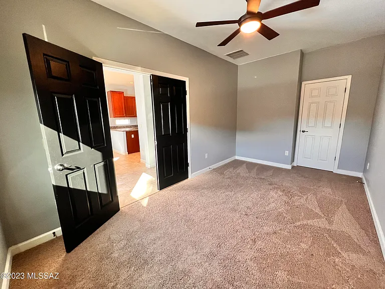 9859 N Crook Ln — Photo 11