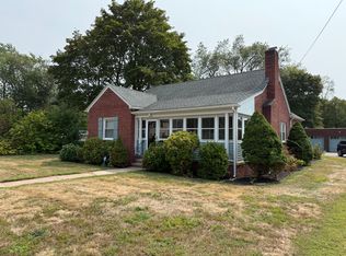 31 Day Spring Ave, Hamden, CT 06518