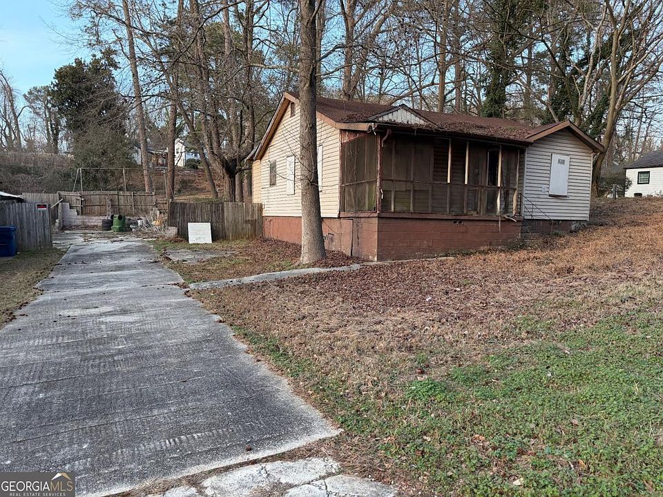 2nd image of 2105 Baker Rd NW
