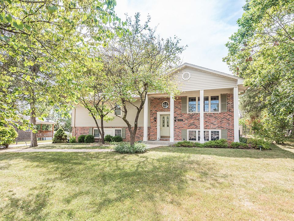 1st image of 3922 Greenbrier Dr