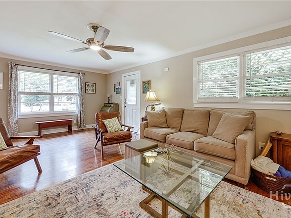 3rd image of 594 Forest Heights Drive