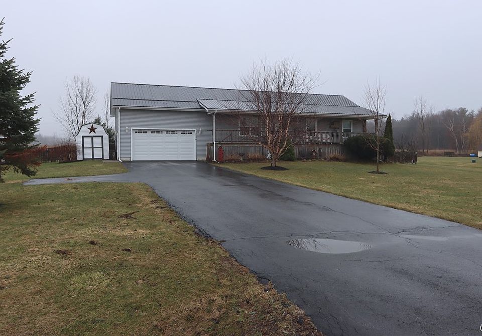 1st image of 26998 Lafave Rd