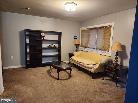 3rd image of 5481 Morris Ave