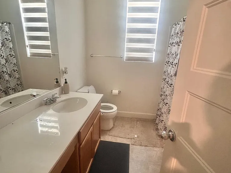 1464 Tanoak St — Photo 2