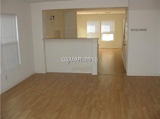 4th image of 567 Swiss Cottage Ave #0