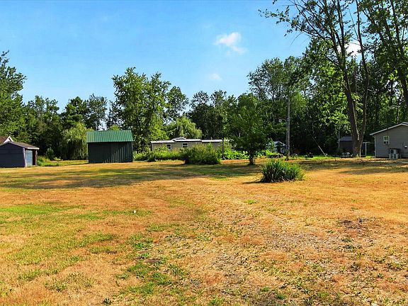 3rd image of 8025 Seventeen Mile Rd