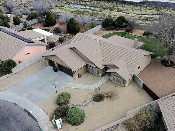 3rd image of 2092 Roy Rogers Way
