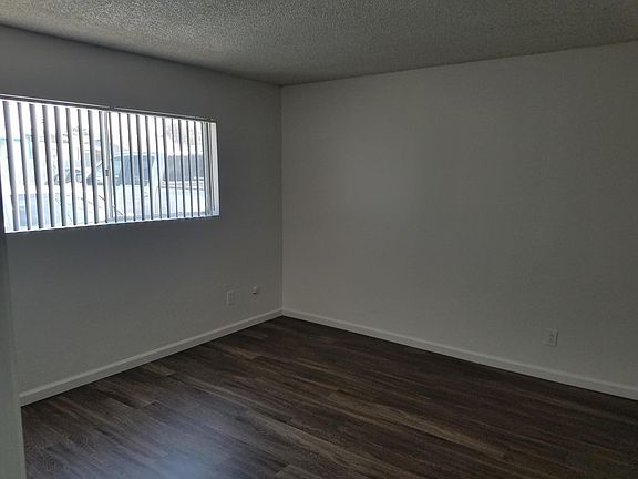 3rd image of 4878 Saratoga Ave APT 105