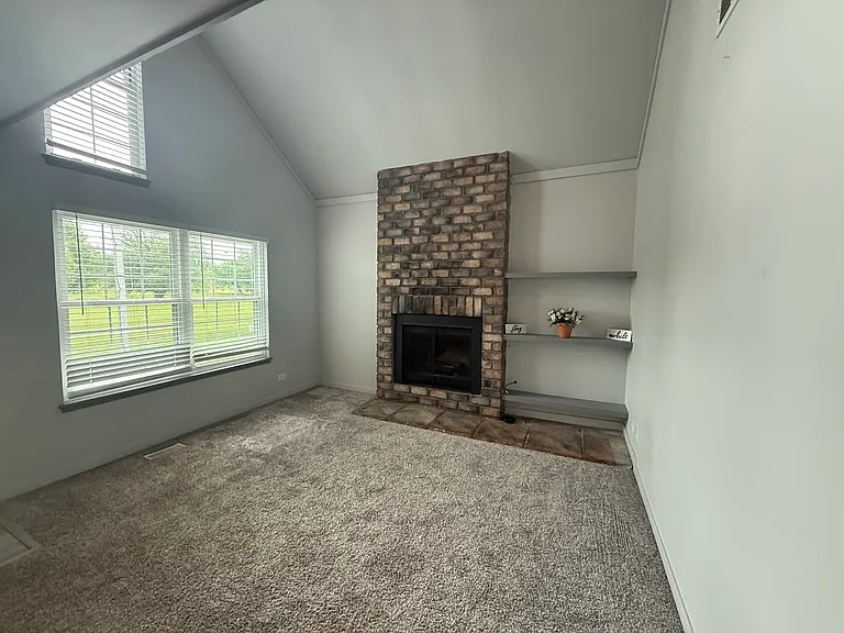 939 Chase Ct — Photo 13