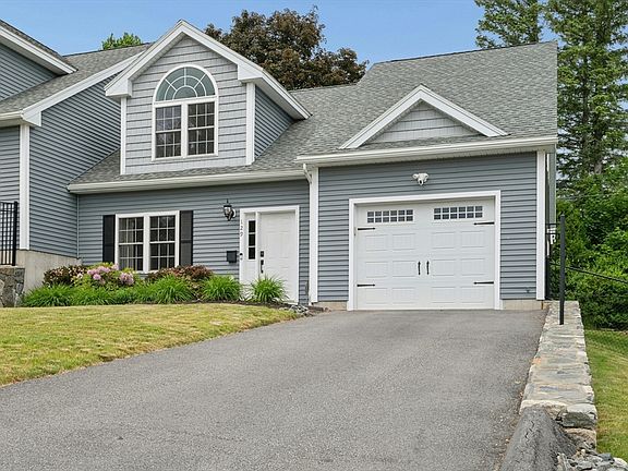 4th image of 129 Derby St