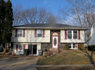 3130 Westmar Dr, Bettendorf, IA