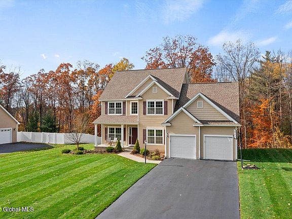 2nd image of 26 Stone Crest Dr