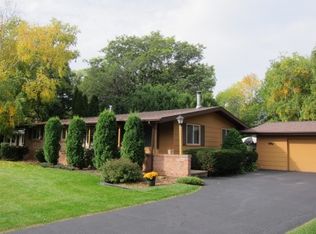 1541 Lake Breeze Rd, Oshkosh, WI 54904