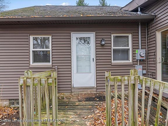 3rd image of 3301 W Mount Hope Ave