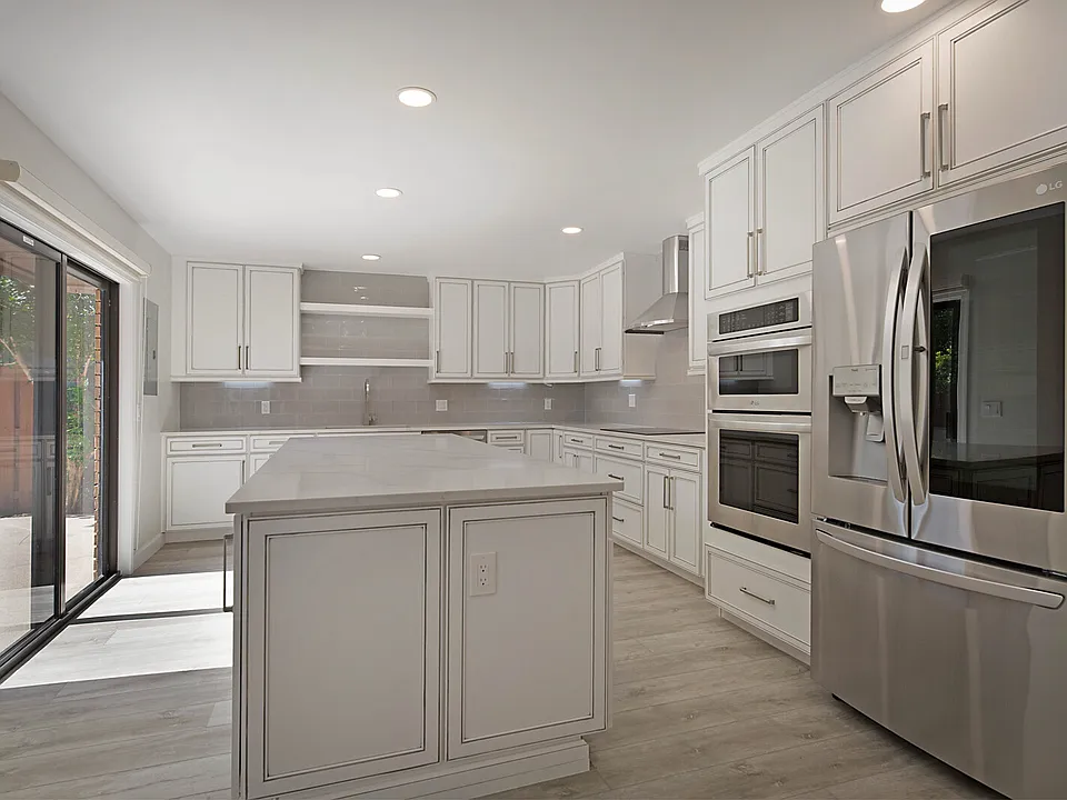 1420 S Ocean Way #19D
