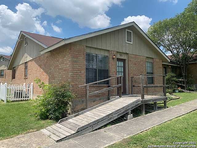 1st image of 4545 Hoeneke Dr #501