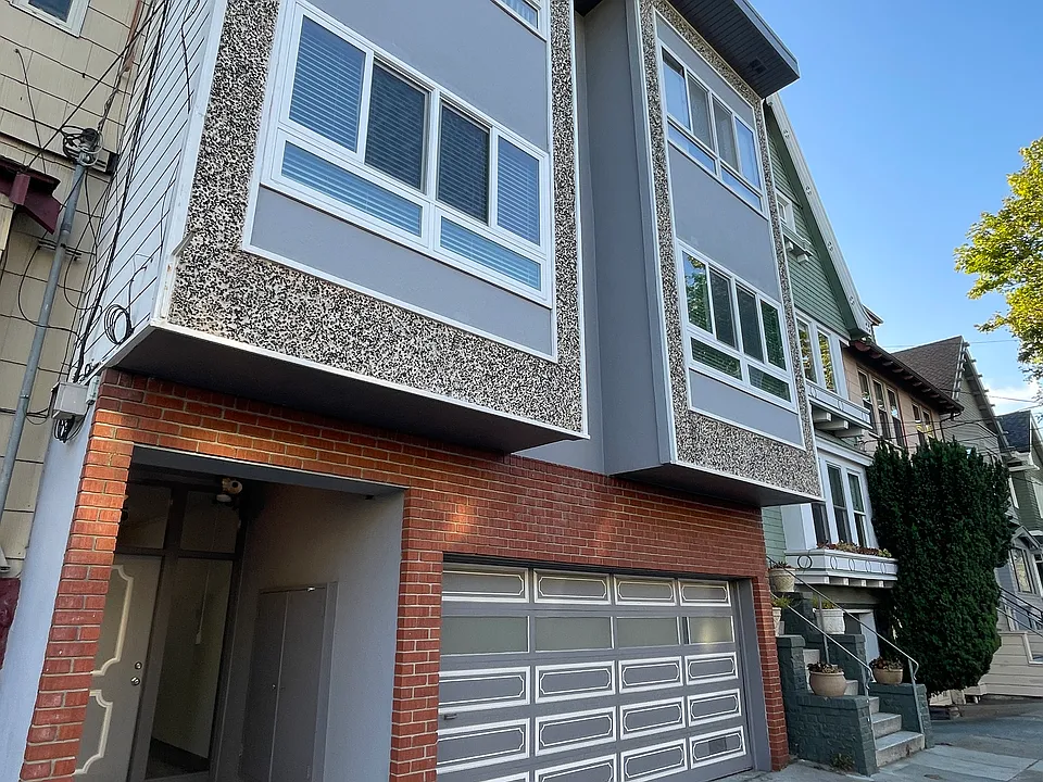 2/1.5 unit is on the second floor