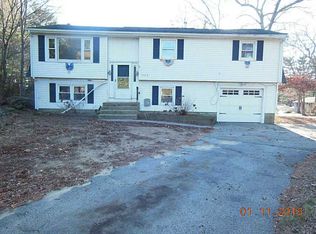 1708 Flat River Rd, Coventry, RI 02816