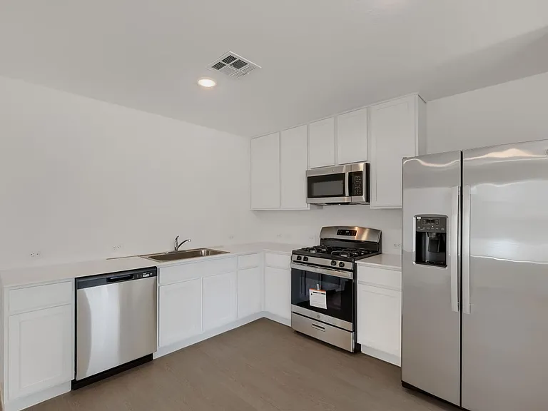 6829 Chert Chase — Photo 4