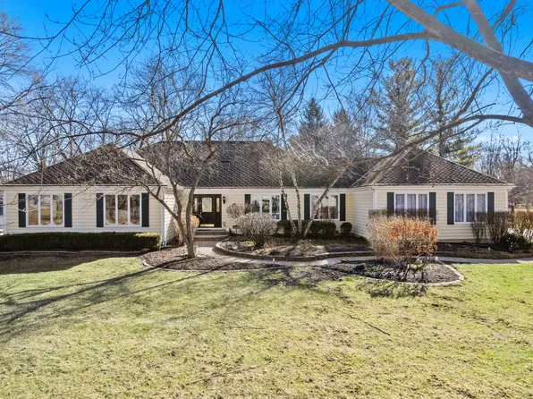 32W225 Pratt Rd, Wayne, IL 60184