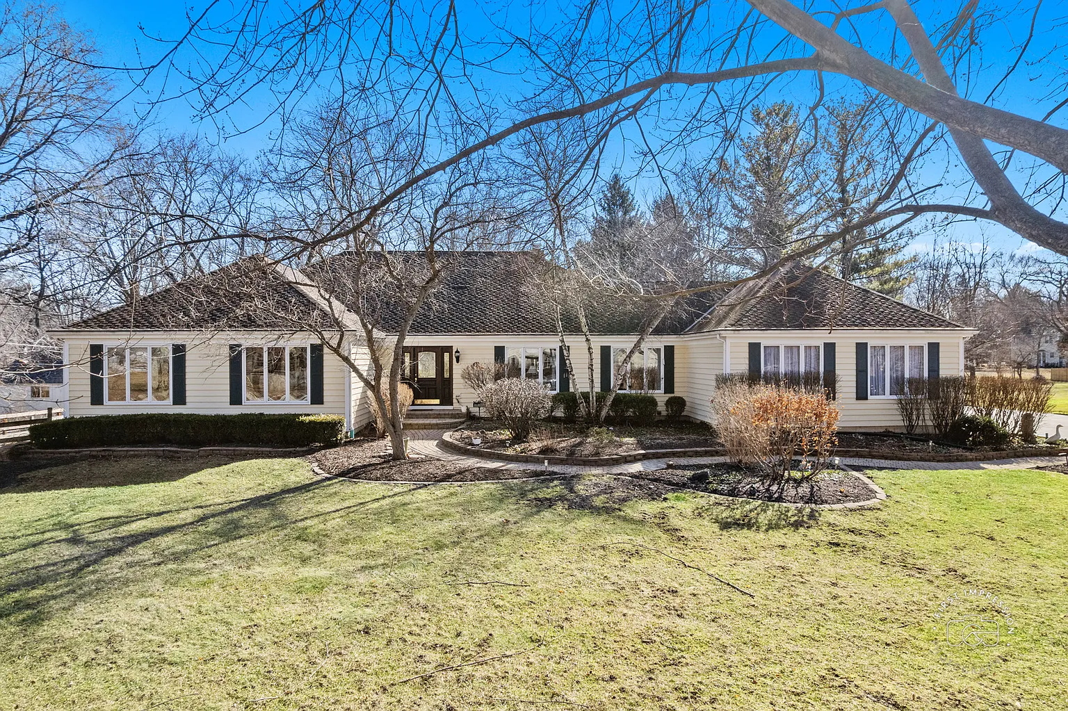 32W225 Pratt Rd photo 1