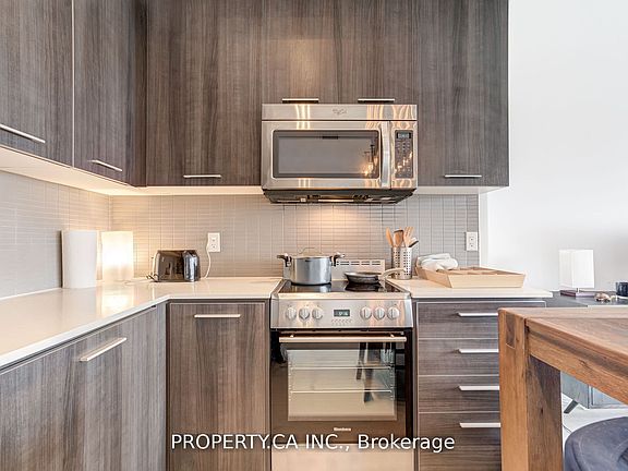 5th image of 105 George St #1905